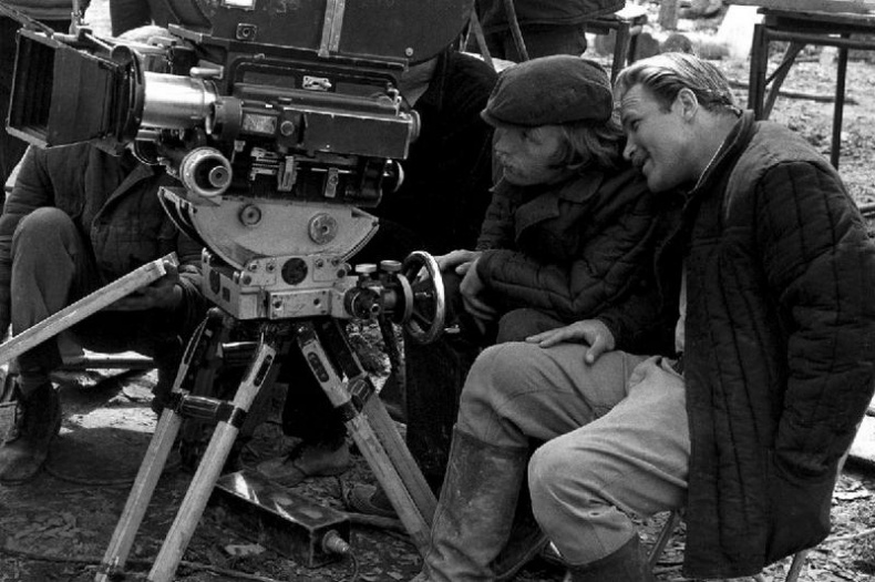 Иллюстрация к книге — Театр абсурда. Во что превратили Россию [i_045.jpg]