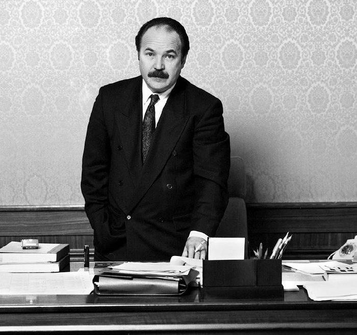 Иллюстрация к книге — Театр абсурда. Во что превратили Россию [i_055.jpg]