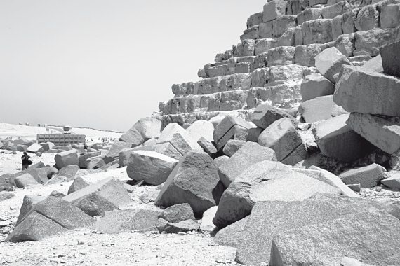 Иллюстрация к книге — Первое чудо света. Как и для чего были построены египетские пирамиды [i_095.jpg]