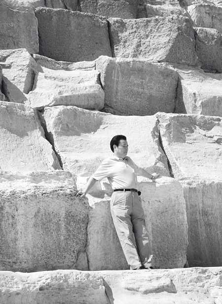 Иллюстрация к книге — Первое чудо света. Как и для чего были построены египетские пирамиды [i_102.jpg]