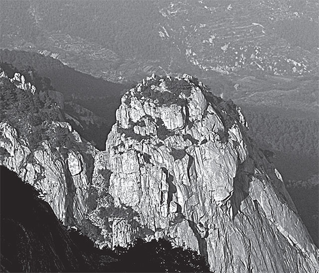 Иллюстрация к книге — Китайская империя. От Сына Неба до Мао Цзэдуна [i_031.jpg]