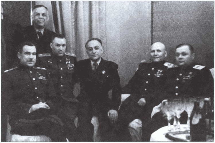 Иллюстрация к книге — Маршал Говоров [i_011.jpg]