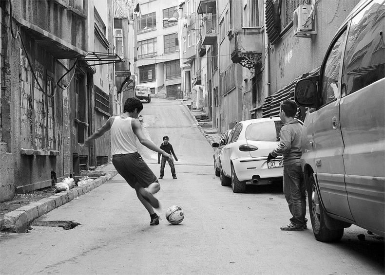 Иллюстрация к книге — Убийца из города абрикосов. Незнакомая Турция - о чем молчат путеводители [i_003.jpg]