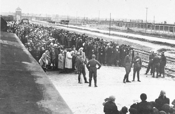 Иллюстрация к книге — Свитки из пепла [i_090.jpg]