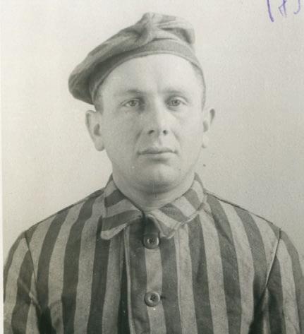 Иллюстрация к книге — Свитки из пепла [i_113.jpg]