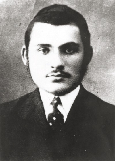 Иллюстрация к книге — Свитки из пепла [i_125.jpg]