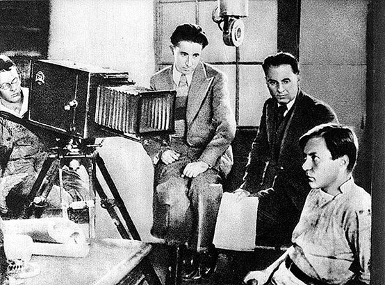 Иллюстрация к книге — Зубы дракона. Мои 30-е годы [i_060.jpg]