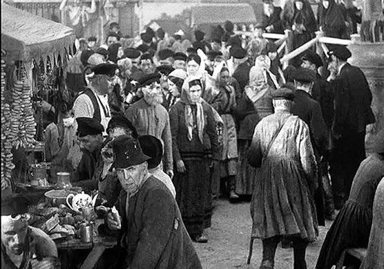 Иллюстрация к книге — Зубы дракона. Мои 30-е годы [i_147.jpg]