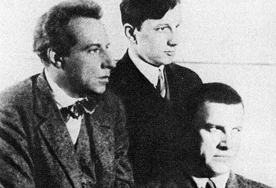 Иллюстрация к книге — Зубы дракона. Мои 30-е годы [i_153.jpg]