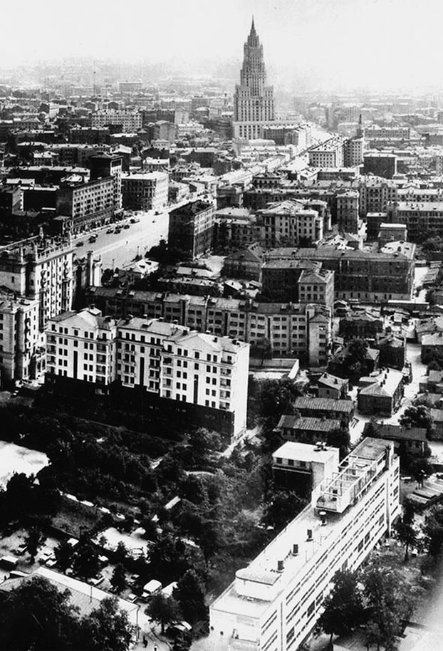 Иллюстрация к книге — Зубы дракона. Мои 30-е годы [i_182.jpg]