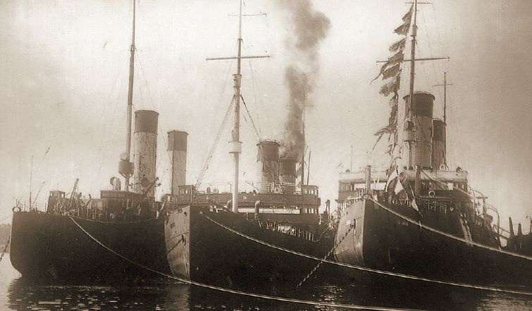 Иллюстрация к книге — Отечественные морские ледоколы. От "Ермака" до "50 лет победы" [i_008.jpg]