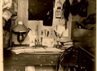 Иллюстрация к книге — В поисках Земли Санникова. Полярные экспедиции Толля и Колчака [i_009.jpg]