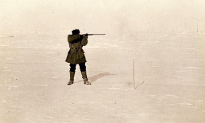 Иллюстрация к книге — В поисках Земли Санникова. Полярные экспедиции Толля и Колчака [i_025.jpg]