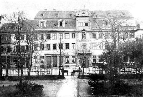 Иллюстрация к книге — Антиподы. Альберт Эйнштейн и другие люди в контексте физики и истории [_11.jpg]