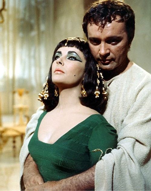 Иллюстрация к книге — Секс, игра и шоколад. Удовольствия и пристрастия [i_070.jpg]