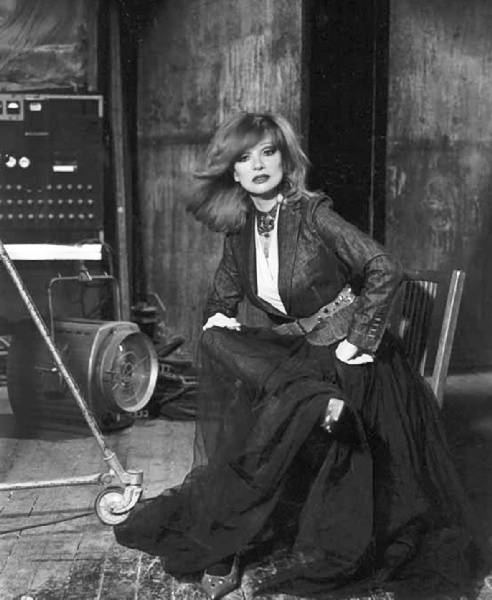 Иллюстрация к книге — Людмила Гурченко. Я - Актриса! [i_039.jpg]