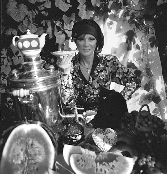 Иллюстрация к книге — Людмила Гурченко. Я - Актриса! [i_042.jpg]