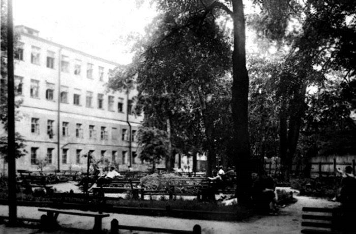 Иллюстрация к книге — Сергей Круглов. Два десятилетия в руководстве органов госбезопасности и внутренних дел СССР [i_015.jpg]