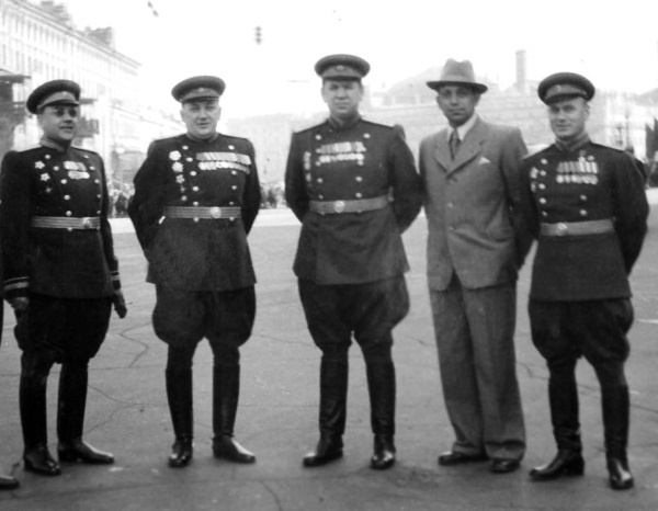 Иллюстрация к книге — Сергей Круглов. Два десятилетия в руководстве органов госбезопасности и внутренних дел СССР [i_061.jpg]