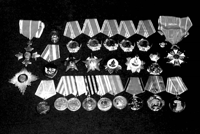 Иллюстрация к книге — Сергей Круглов. Два десятилетия в руководстве органов госбезопасности и внутренних дел СССР [i_076.jpg]