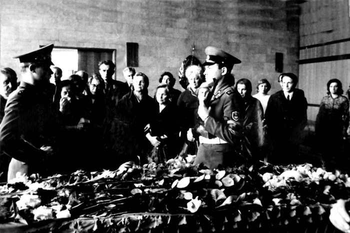 Иллюстрация к книге — Сергей Круглов. Два десятилетия в руководстве органов госбезопасности и внутренних дел СССР [i_077.jpg]