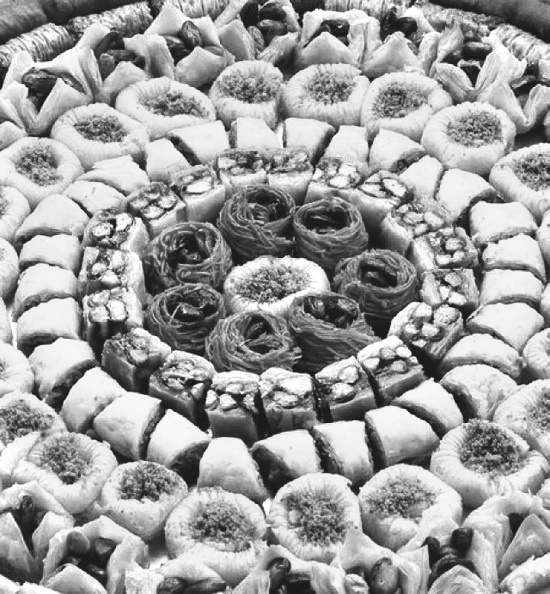 Иллюстрация к книге — Наложницы. Тайная жизнь восточного гарема [i_060.jpg]