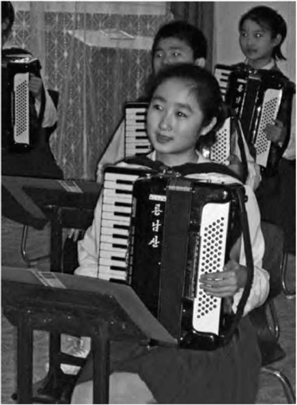 Иллюстрация к книге — Повседневная жизнь в Северной Корее [i_010.jpg]