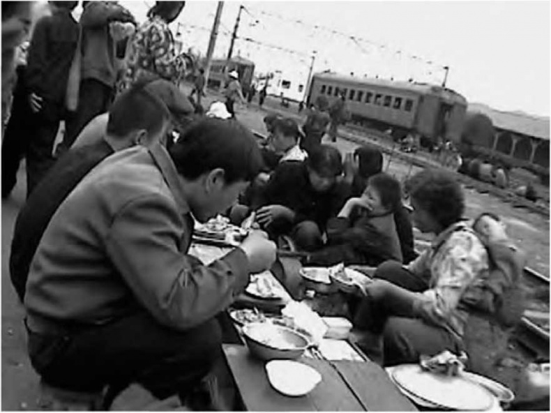 Иллюстрация к книге — Повседневная жизнь в Северной Корее [i_012.jpg]