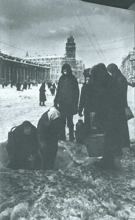 Иллюстрация к книге — Повседневная жизнь блокадного Ленинграда [i_008.jpg]