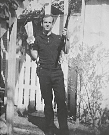 Иллюстрация к книге — Анатомия убийства. Гибель Джона Кеннеди. Тайны следствия [i_052.jpg]