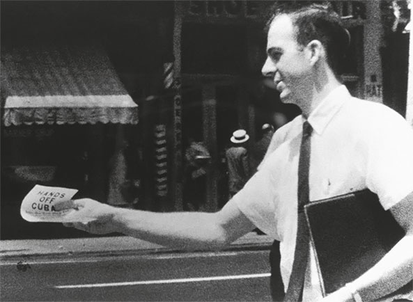 Иллюстрация к книге — Анатомия убийства. Гибель Джона Кеннеди. Тайны следствия [i_056.jpg]