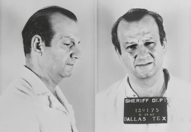 Иллюстрация к книге — Анатомия убийства. Гибель Джона Кеннеди. Тайны следствия [i_060.jpg]