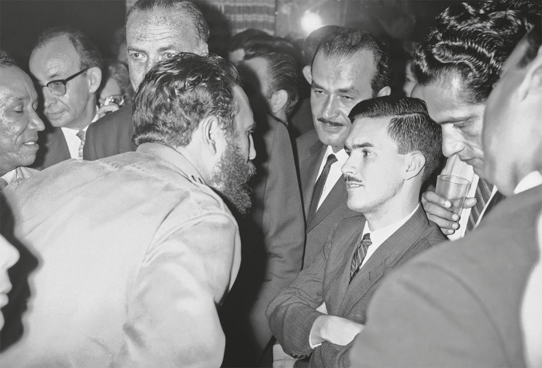 Иллюстрация к книге — Анатомия убийства. Гибель Джона Кеннеди. Тайны следствия [i_092.jpg]