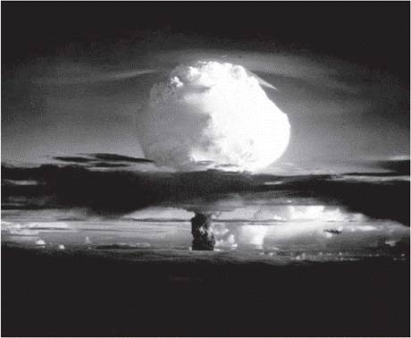 Иллюстрация к книге — Супербомба для супердержавы. Тайны создания термоядерного оружия [i_010.jpg]