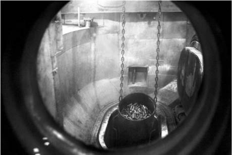 Иллюстрация к книге — Супербомба для супердержавы. Тайны создания термоядерного оружия [i_027.jpg]