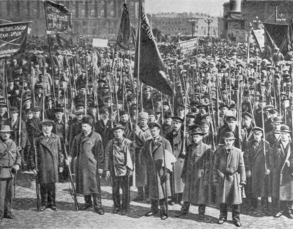 Иллюстрация к книге — Крах Великой империи. Загадочная история самой крупной геополитической катастрофы [i_041.jpg]