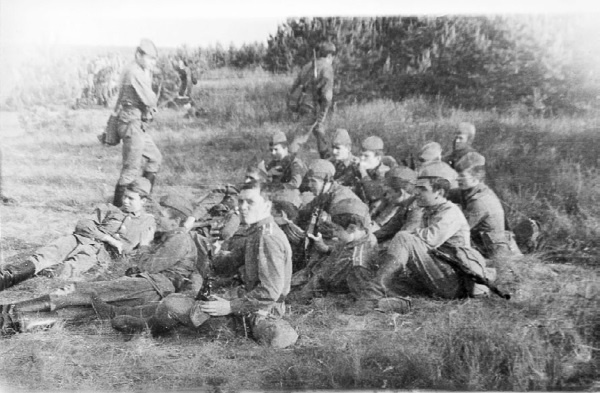 Иллюстрация к книге — Швабра, Ленин, АКМ. Правдивые истории из жизни военного училища [i_030.jpg]