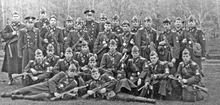 Иллюстрация к книге — Швабра, Ленин, АКМ. Правдивые истории из жизни военного училища [i_048.jpg]