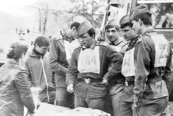 Иллюстрация к книге — Швабра, Ленин, АКМ. Правдивые истории из жизни военного училища [i_050.jpg]