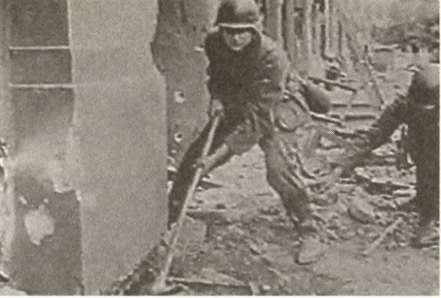 Иллюстрация к книге — "Штрафники" СС. Зондеркоманда "Дирлевангер" [i_067.jpg]