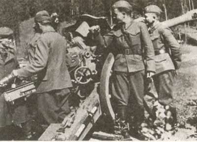 Иллюстрация к книге — "Штрафники" СС. Зондеркоманда "Дирлевангер" [i_081.jpg]