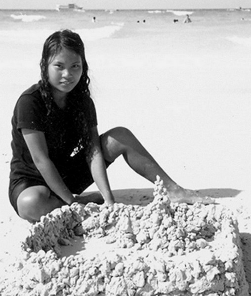 Иллюстрация к книге — Всего лишь 13. Подлинная история Лон [i_023.jpg]