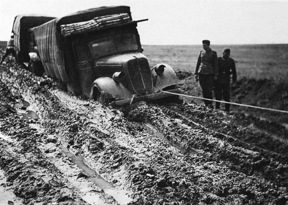 Иллюстрация к книге — Автонашествие на СССР. Трофейные и лендлизовские автомобили [i_003.jpg]