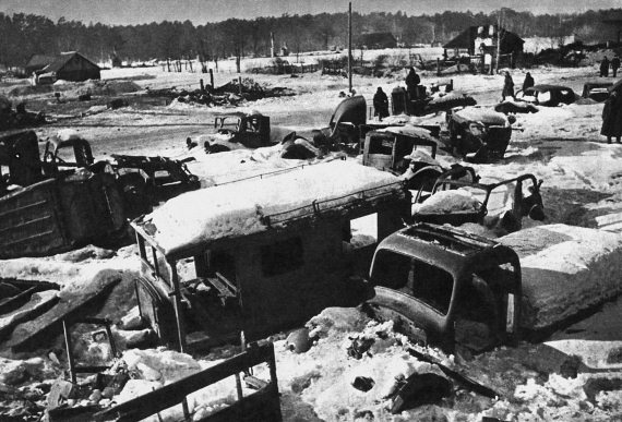 Иллюстрация к книге — Автонашествие на СССР. Трофейные и лендлизовские автомобили [i_004.jpg]