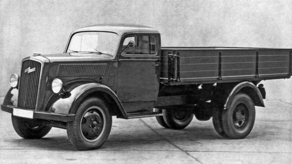 Иллюстрация к книге — Автонашествие на СССР. Трофейные и лендлизовские автомобили [i_007.jpg]