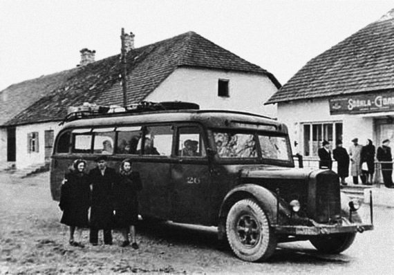 Иллюстрация к книге — Автонашествие на СССР. Трофейные и лендлизовские автомобили [i_026.jpg]