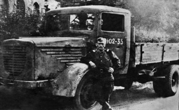 Иллюстрация к книге — Автонашествие на СССР. Трофейные и лендлизовские автомобили [i_029.jpg]