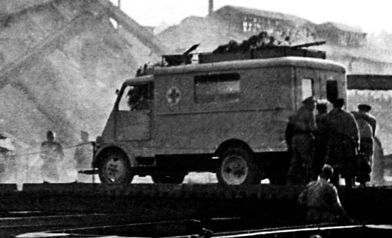 Иллюстрация к книге — Автонашествие на СССР. Трофейные и лендлизовские автомобили [i_107.jpg]