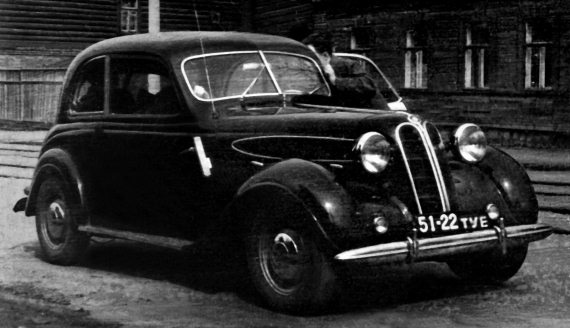 Иллюстрация к книге — Автонашествие на СССР. Трофейные и лендлизовские автомобили [i_134.jpg]