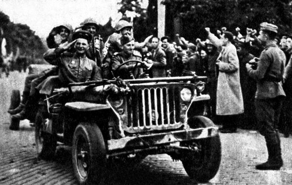 Иллюстрация к книге — Автонашествие на СССР. Трофейные и лендлизовские автомобили [i_163.jpg]